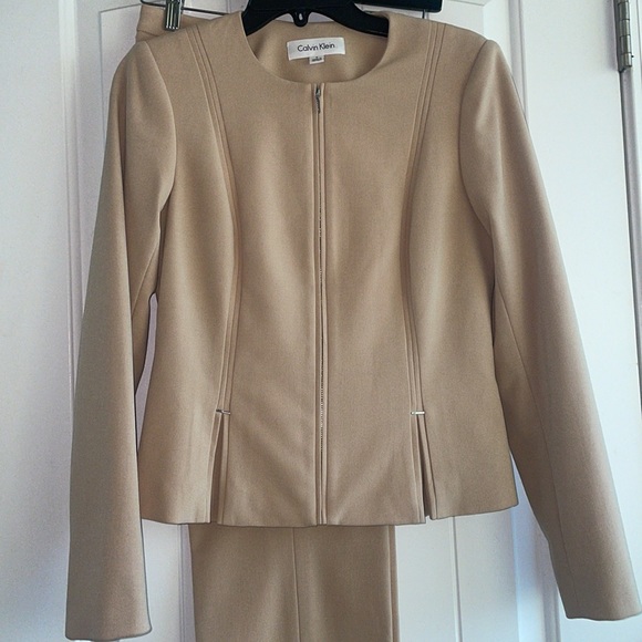 Calvin Klein matching, tan suit size 2 - Picture 2 of 9